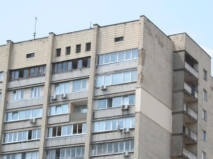Не проживающие по месту регистрации в общежитии более полугода теряют право пользования жильем, — Верховный Суд Украины