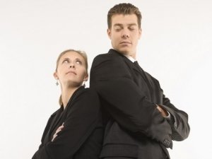 Нетрудоспособный супруг имеет право на алименты, если он не обеспечен прожиточным минимумом